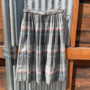 Koret Career Plaid Skirt with Pockets!
